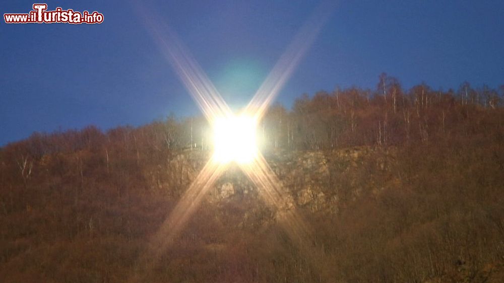 Immagine Lo specchio di Viganella che ha riportato la luce nel paese senza sole  - © Carabonta / Panoramio