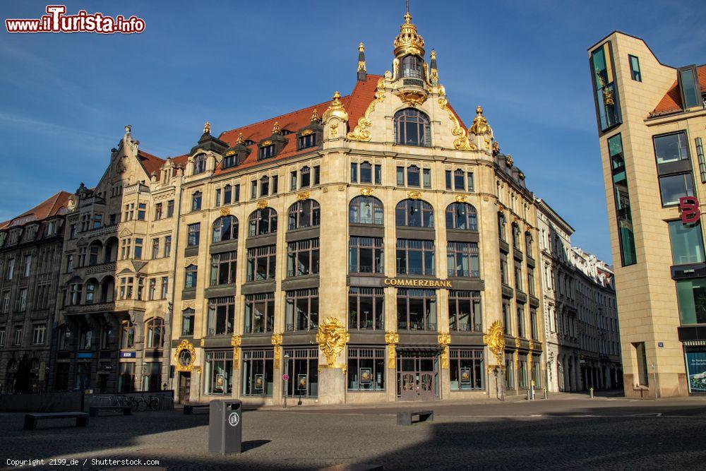 Immagine Lo storico edificio che ospita la Commerzbank di Lipsia, Germania - © 2199_de / Shutterstock.com