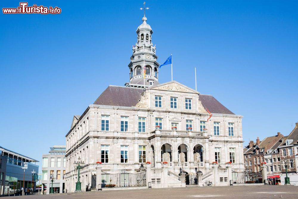 Immagine Lo storico Palazzo Municipale di Maastricht, Olanda.