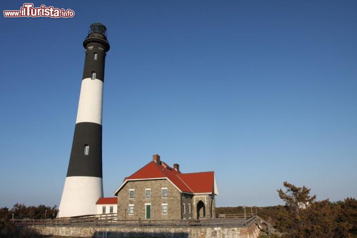 Immagine Faro a Long Island, New York, Stati Uniti. Uno degli alti fari che si innalzano a Long Island - © Tammy Venable / Shutterstock.com