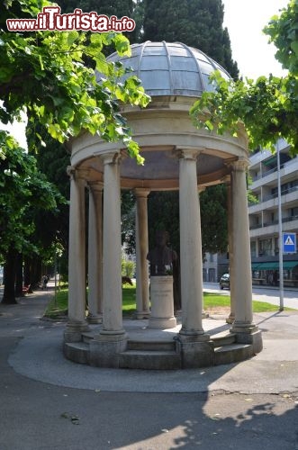 Immagine Lugano tempio a washington