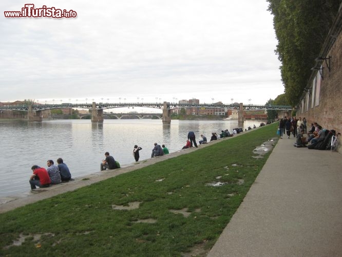 Immagine Lungofiume sulla Garonna a Tolosa