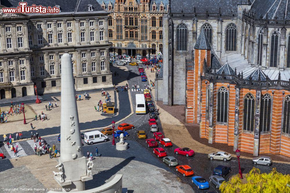 Immagine Madurodam, il parco in miniatura d'Olanda: si trova fra L'Aia e Scheveningen, il sobborgo marittimo della città  - © Tatiana Popova / Shutterstock.com