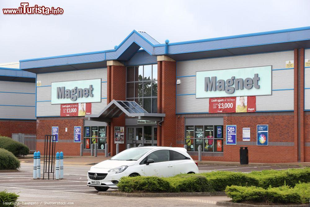 Immagine Magnet, negozio di cucine a Sheffield, Yorkshire, UK  - © Tupungato / Shutterstock.com