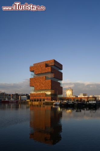 Immagine Anversa: il Mas (Museum aan den Stroom) è attualmente il museo più famoso della città fiamminga - © Sarah Blee - Neutelings Riedijk Architecten