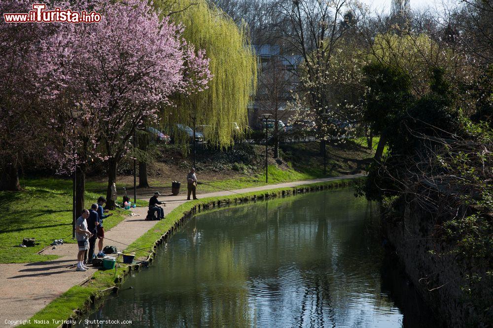 Immagine Melun, Francia, giornata di sole sulle rive del fiume Almont a sud-est di Parigi - © Nadia Turinsky / Shutterstock.com