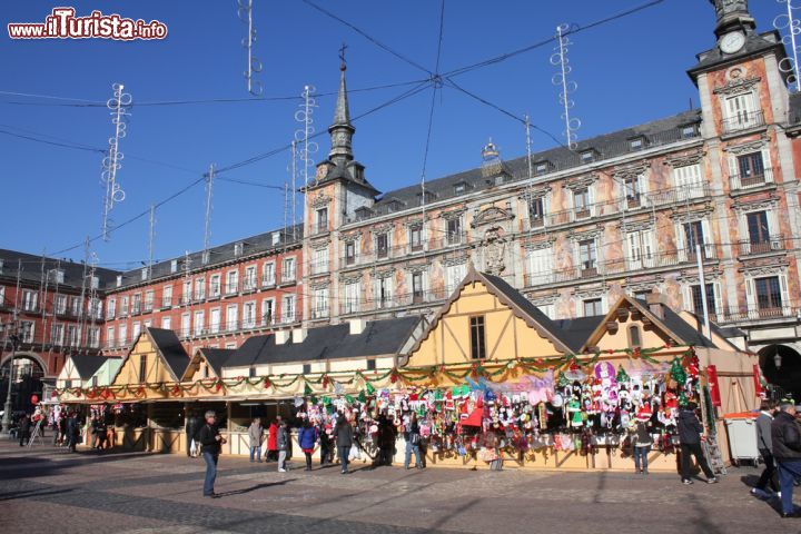 Foto Di Madrid A Natale.Madrid A Dicembre Tour Tra I Mercatini Di Natale Ed Date 2019 E Programma