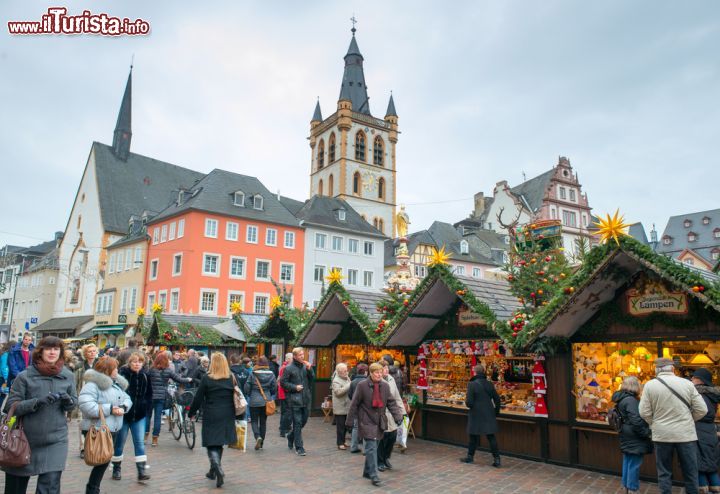 Immagine I mercatini di Natale di Trier (Treviri) sono tra i più famosi della Germania e richiamano ogni anno migliaia di turisti - © lexan / Shutterstock.com