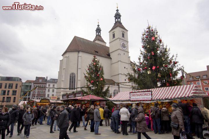 Immagine Il Mercatino di Natale di Ratisbona, in Baviera - © Intrepix / Shutterstock.com