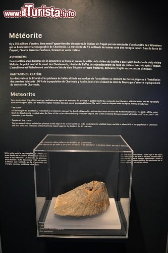 Immagine Meteorite, Charlevoix: il territorio nel quale sorge oggi la regione dello Charlevoix fu colpita, circa 350 milioni di anni fa, da un enorme meteorite avente un diametro di 2 km, il cui impatto con la Terra generò un cratere del diametro di 54 km.