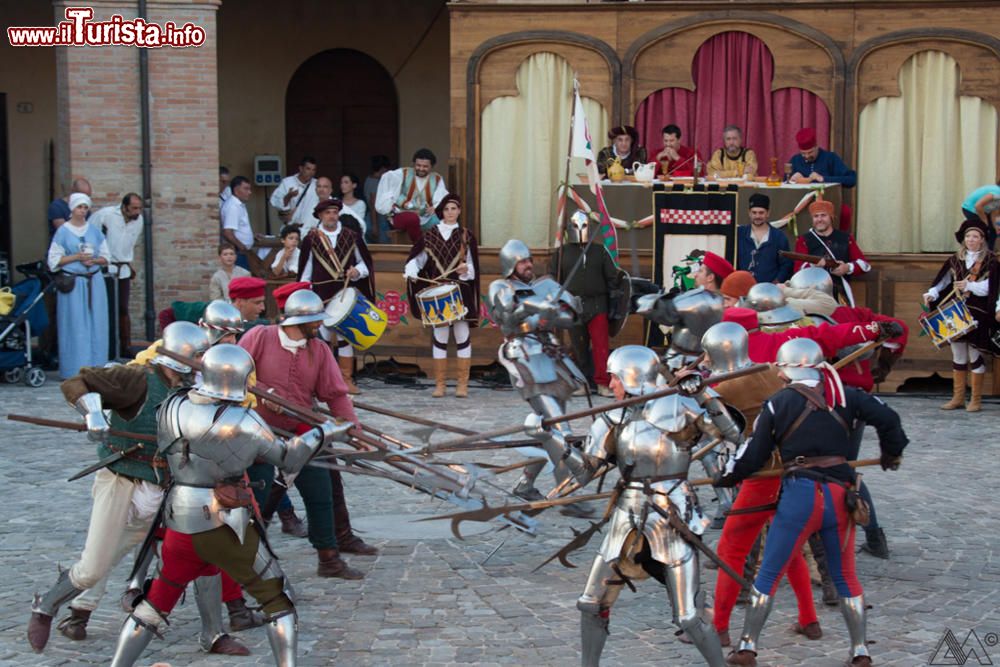 Palio de lo Daino Mondaino