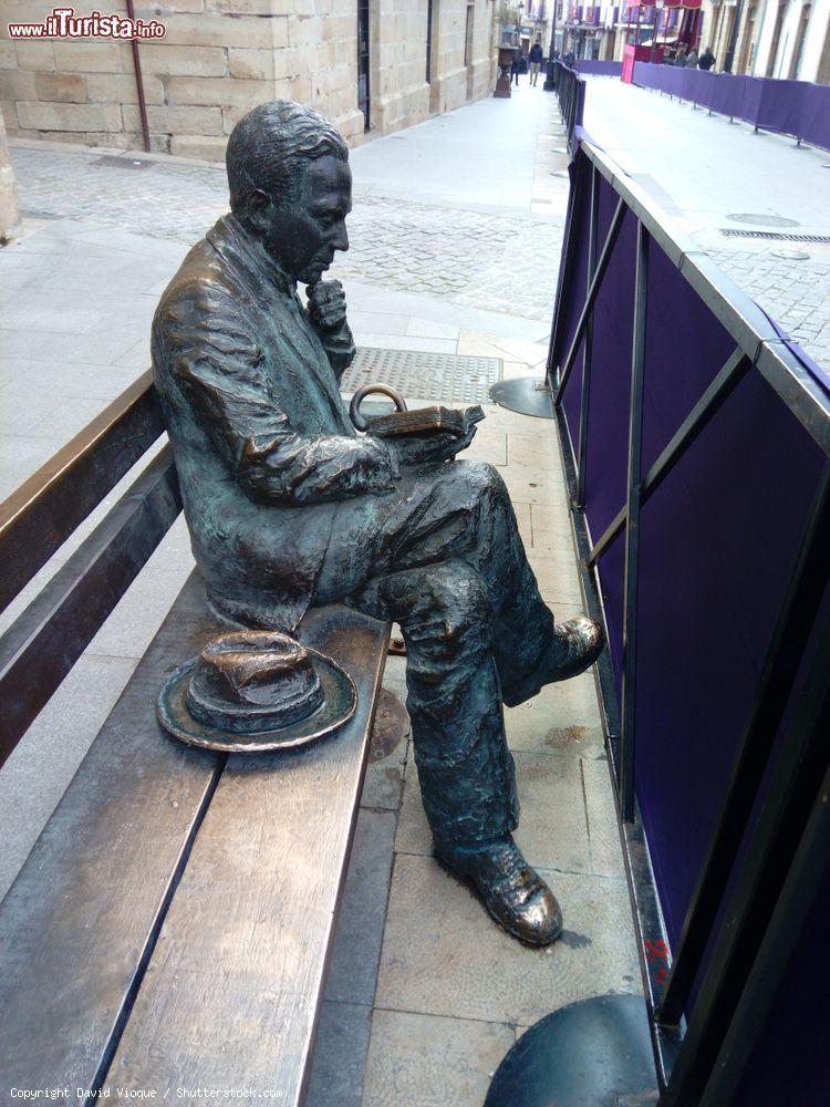 Immagine Monumento a Antonio Machado a Baeza, Andalusia, Spagna. E' stato uno scrittore e poeta spagnolo fra i più grandi di tutti i tempi - © David Vioque / Shutterstock.com