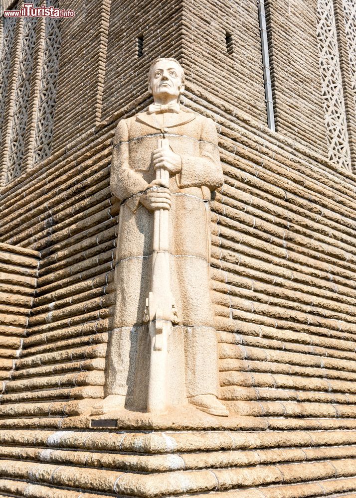 Immagine Monumento al leader boero Andries Pretorius al Voortrekker Monument a Pretoria, Sudafrica.