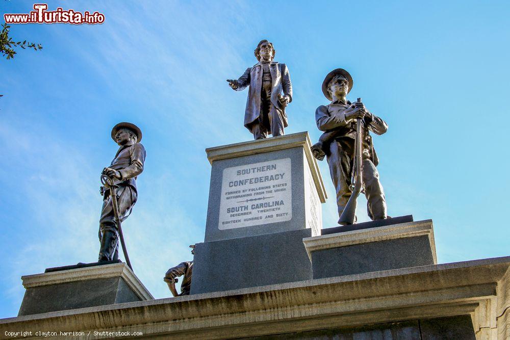 Immagine Il monumento alla guerra dei confederati nei pressi del Campidoglio a Austin, Texas - © clayton harrison / Shutterstock.com