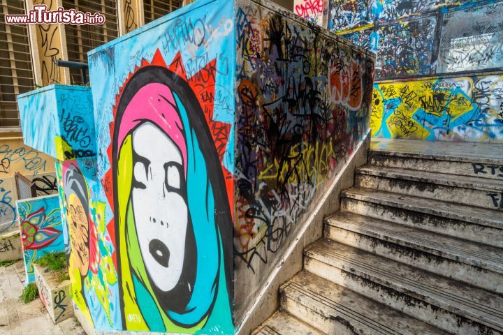 Immagine Murales nelle strade di Potenza in Basilicata - © Eddy Galeotti / Shutterstock.com