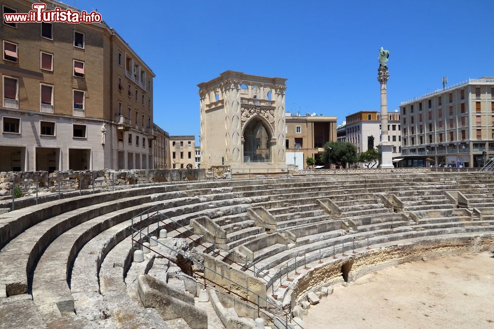Immagine Nel cuore di Lecce sorge l'anfiteatro romano, simbolo della "Firenze del Sud" in Puglia
