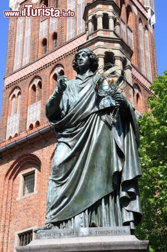 Immagine Niccolò Copernico, statua nella città natale: Torun (Polonia) - © Tomasz Bidermann / Fotolia.com