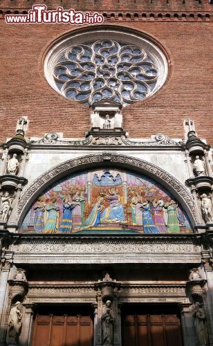 Immagine La facciata occidentale dell'église Notre-Dame de la Dalbade di Tolosa (Toulouse).