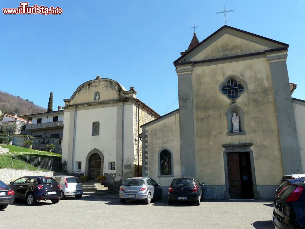 Immagine Oratorio e chiesa dei Santi Jacopo e Cistofano a Podenzana - © Davide Papalini, CC BY-SA 3.0, Wikipedia