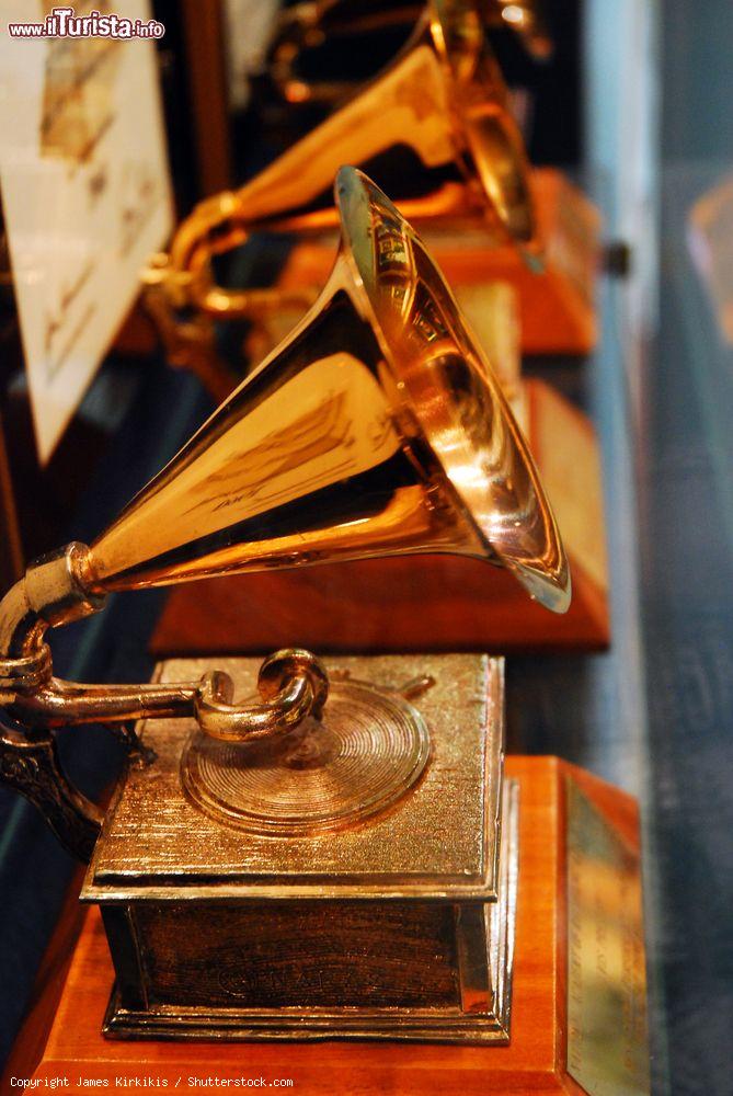 Immagine Un originale Grammy Awards in un museo di Memphis, Tennessee (Stati Uniti d'America)  - © James Kirkikis / Shutterstock.com