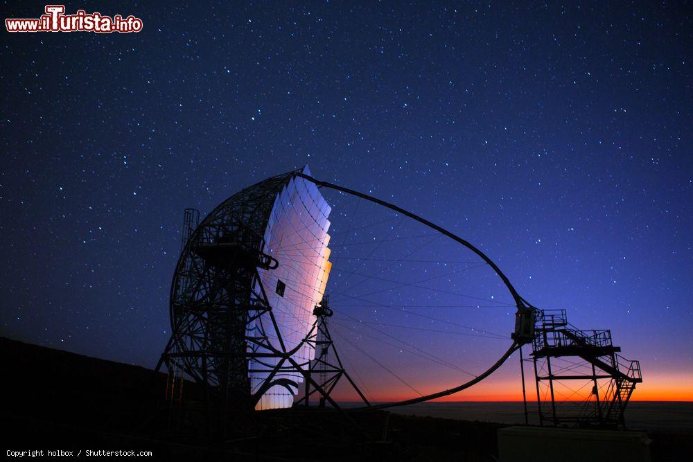 Immagine Il telescopio preso l'osservatorio ORM alla Roque de los Muchachos di La Palma, Isole Canarie, Spagna - © holbox / Shutterstock.com