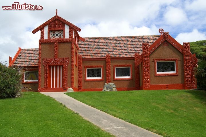 Immagine Otakou marae, chiesa maori a Dunedin, Nuova Zelanda - © Ralf Broskvar / Shutterstock.com