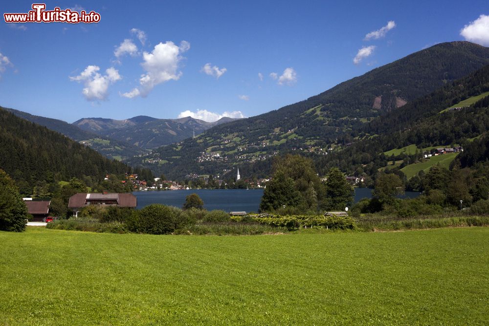 Immagine Paesaggio bucolico vicino a Feld am See in Carinzia (Austria)