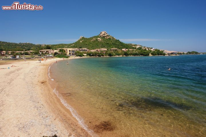 Immagine Paesaggio di Cannigione, Sardegna.  Sorto agli inizi del '900 come villaggio di pescatori, oggi Cannigione è soprattutto un centro di turismo balneare  - © Mildax / Shutterstock.com