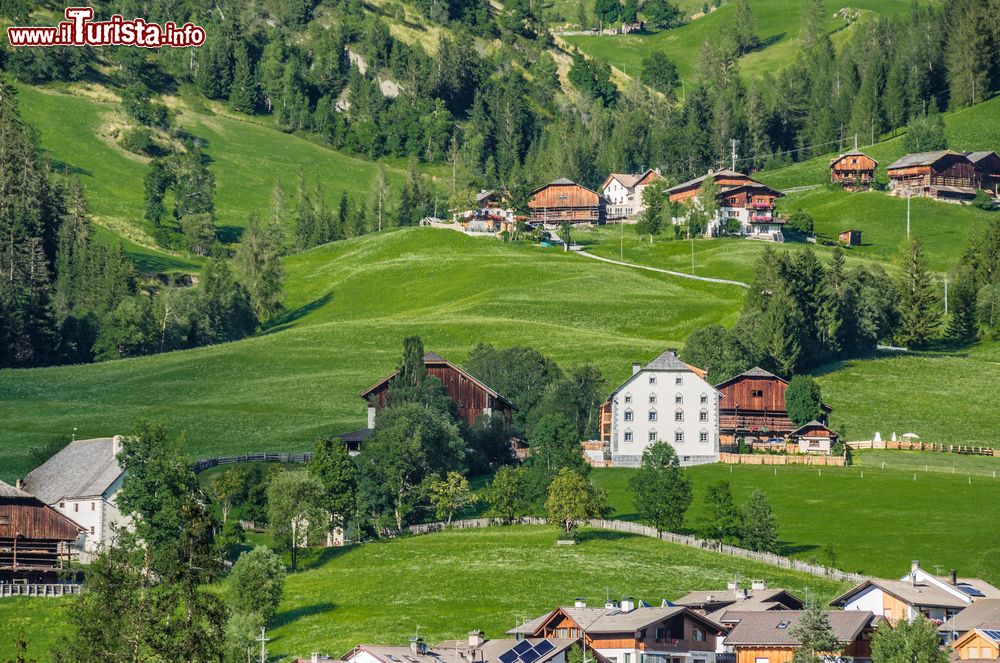 Immagine Paesaggio estivo della Val Badia in Alto Adige