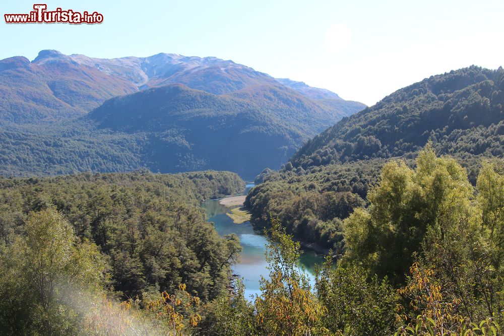 Immagine Paesaggio naturale all'Alerces National Park, Esquel, Argentina. Dal 2017 questo parco è iscritto nella lista dei Patrimoni Mondiali dell'Umanità dell'Unesco.