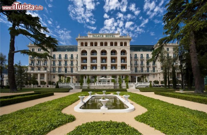 Immagine Il Palace Hotel è una struttura a 5 stelle che offre relax e benessere a Portorose, in Slovenia.