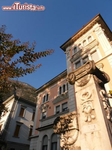 Immagine Alcuni palazzi  nel centro di Mezzolombardo in Trentino - © www.pianarotaliana.it