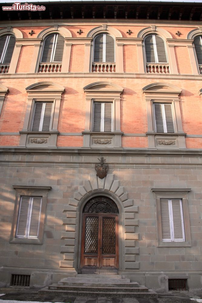 Immagine Un palazzo nobiliare nel centro storico di Camaiore in Versilia, Toscana