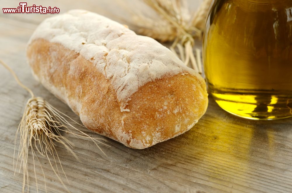 Pane e Olio in frantoio Santadi