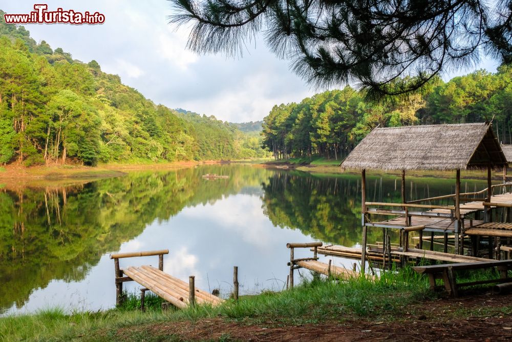 Immagine Pang Oung, la Svizzera della Thailandia: siamo nella provincia di Mae Hong Son.