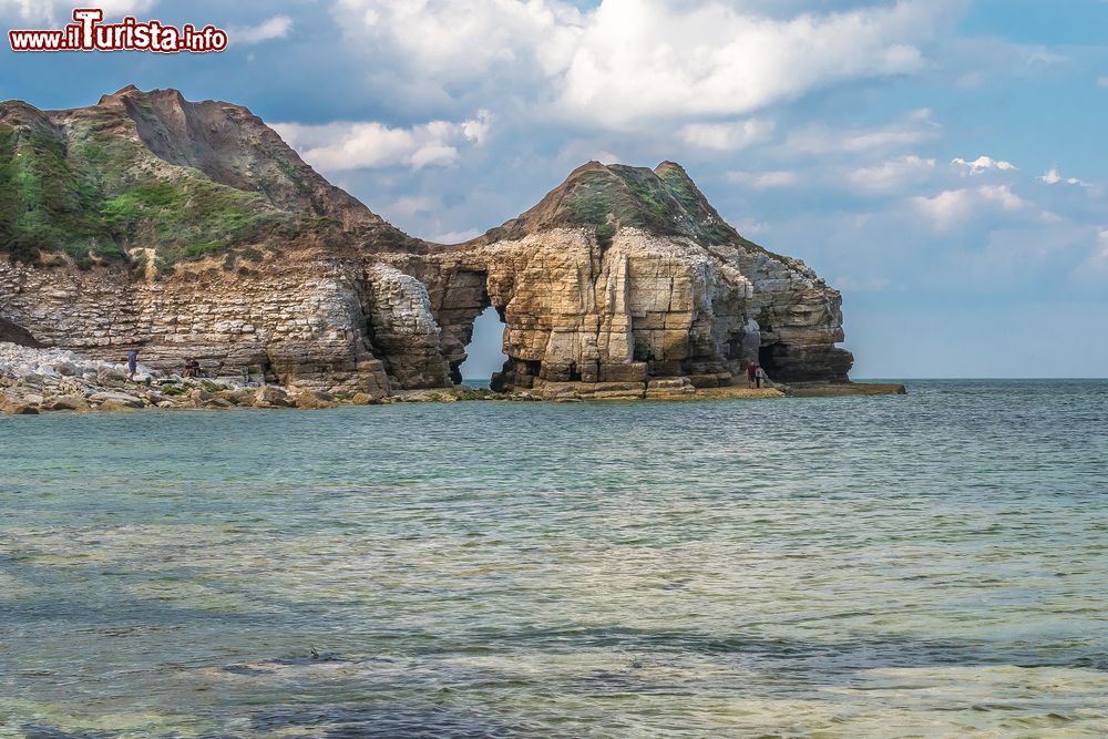 Immagine Panorama a picco sul mare a Thornwick Bay, Flamborough, Yorkshire and the Humber, Inghilterra.