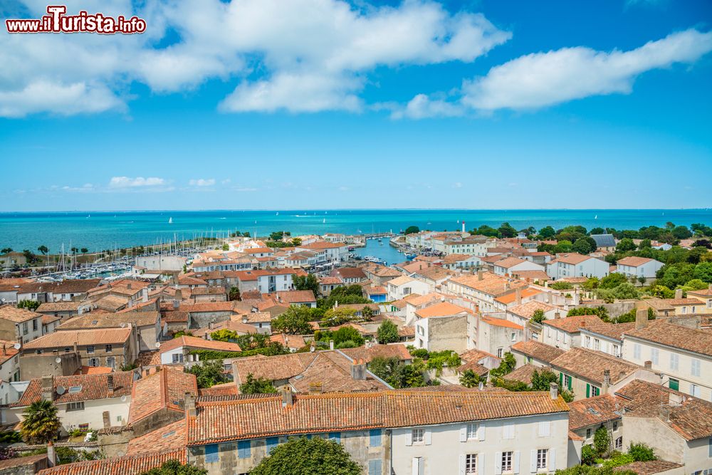 Immagine Panorama dall'alto di Saint-Martin-de-Ré, Ile de Re, Francia. Negli ultimi decenni questa località è divenuta una frequentata stazione balneare.