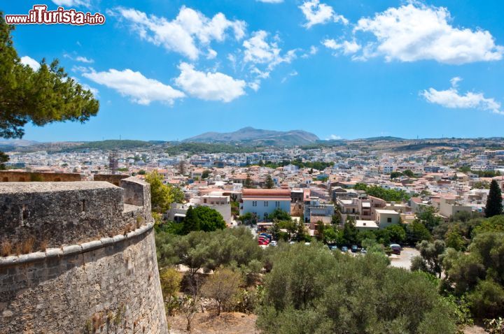 Immagine Panorama dalla fortezza di Rethymno sull'isola di Creta, Grecia - © lornet / Shutterstock.com