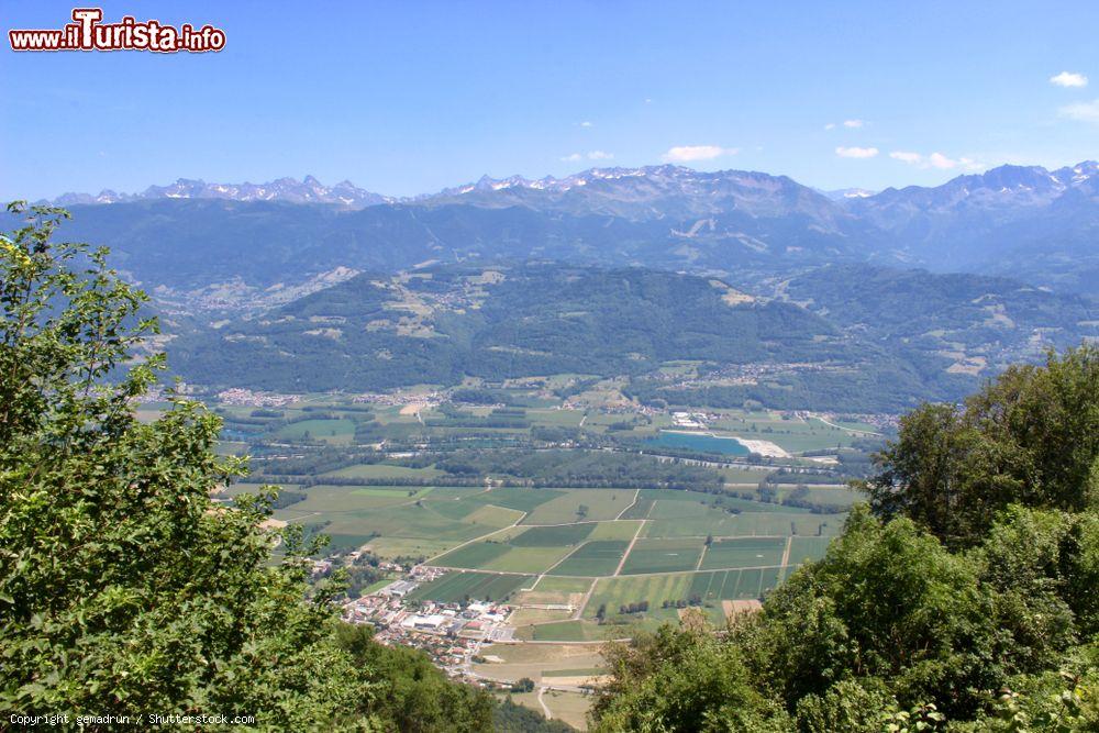 Immagine Panorama dalla funicolare di Saint Hilaire du Touvet, Francia. Il villaggio di trova nel dipartimento dell'Isère - © gemadrun / Shutterstock.com