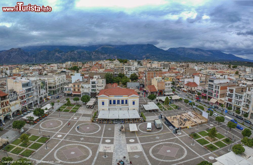 Immagine Panorama dall'alto della città di Sparta, Laconia, Grecia. Nota anche con il nome di Lacedemone, questa località sorge a un'altitudine di 210 metri - © Pit Stock / Shutterstock.com