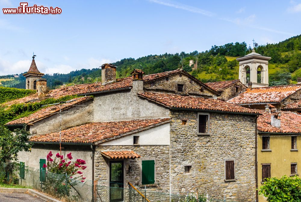 Immagine Panorama del borgo colinare di Tredozio in Romagna