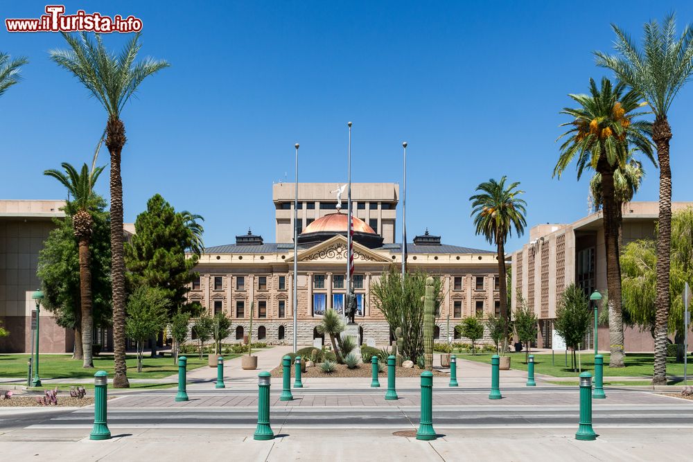 Immagine Panorama del Campidoglio della città di Phoenix, Arizona.