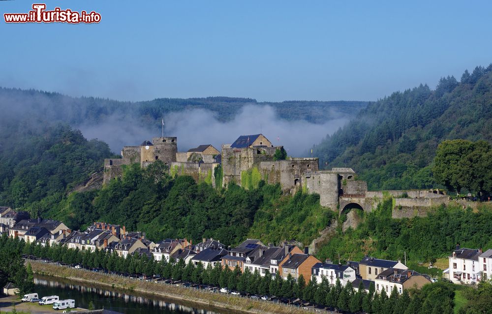 Immagine Panorama del castello di Bouillon (Belgio): da qui partì la prima crociata verso la Terra Santa.