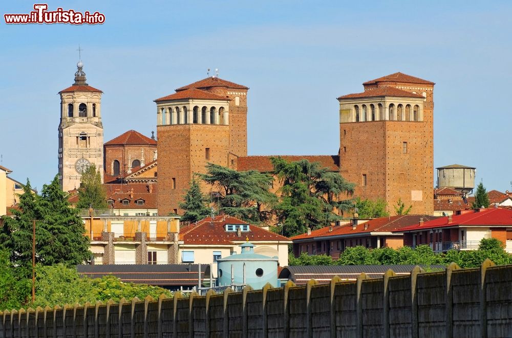 Immagine Panorama del centro di Fossano e il suo Castello uno dei più grandi del Piemonte