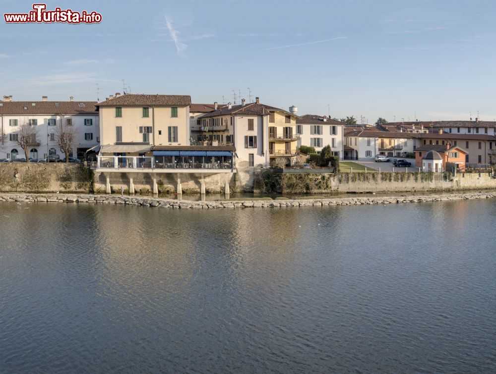 Immagine Panorama del centro storico di Vaprio d'Adda in Lombardia