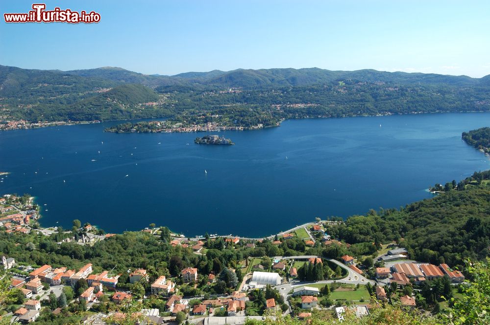 Immagine Panorama del lago d'Orta a Pella in Piemonte