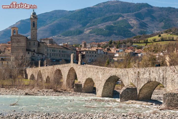Immagine Panorama della città di Bobbio, Piacenza, Emilia Romagna. Questa piccola cittadina di origine romana si trova nella media Val Trebbia.