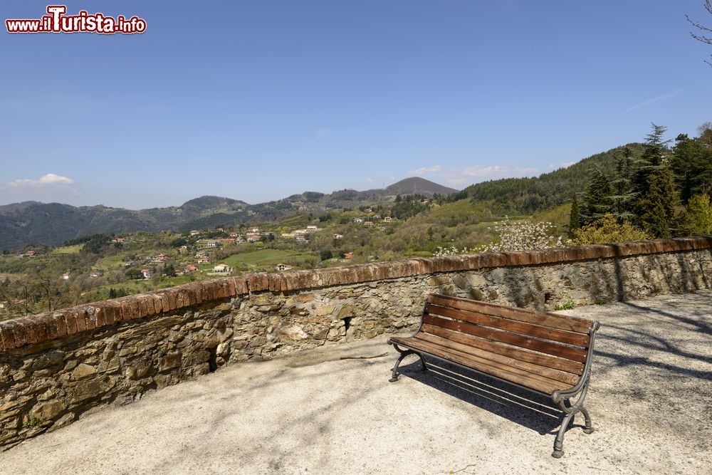 Immagine Panorama della Lunigiana fotografato dal borgo di Fosdinovo