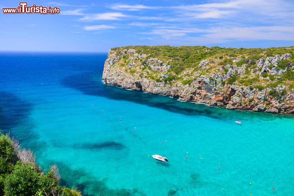 Immagine Panorama di Cala Porter isola di Minorca in Spagna (Baleari)