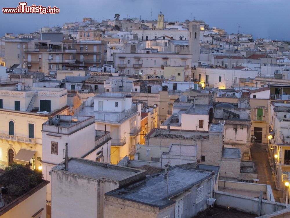 Immagine Panorama di Canosa di Puglia, borgo dalle case bianche